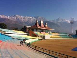 மனதை மயக்கும் தர்மசாலாவில் உள்ள ட்ரைய்யுன்டினை நோக்கி ஒரு இனிமையான பயணம் ! வாங்கப் போகலாம்!