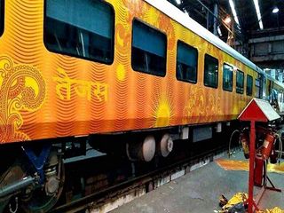 இந்த ரயில்ல போனா நீங்க பிளைட்ல போறமாதிரி உணர்வீங்க தெரியுமா?