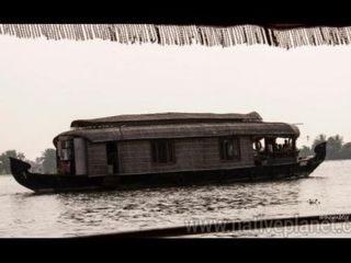 பரபரப்பின் கைகளில் அகப்படாத அமைதியான கடற்கரை கிராமம்!