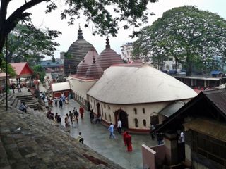 தலைகீழா நின்னாலும் இந்த இடங்களில் ஆண்களுக்கு அனுமதி இல்லையாம்