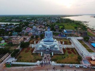 உலகிலேயே தனித்துவமான புத்த ஸ்தூபி இருக்கும் சுற்றுலாத் தளம் எது தெரியுமா?