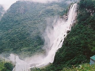 இந்த உலகத்துல இருந்து வேற உலகத்துக்கு போகணும்னா அருணாச்சலபிரதேசத்துக்கு போங்க