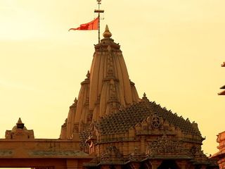 ஆறு முறை தரைமட்டமாக்கப்பட்ட சோமநாதபுரம் சோமநாதர் கோயில் மீண்டெழுந்தது எப்படி தெரியுமா?