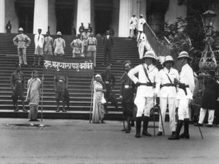 மும்பையின் உண்மை முகத்தை தோலுரித்து காட்டிய புகைப்படங்கள்!!