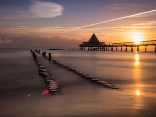 ஐரோப்பிய பெண்கள் சூரிய குளியல் கொள்ளும் அழகிய சுற்றுலாத் தளம் இந்தியாவில்!