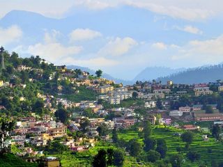 அல்மோரா பயண வழிகாட்டி - ஈர்க்கும் இடங்கள், என்னென்ன செய்வது மற்றும் எப்படி செல்வது