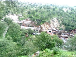 சிகார் சுற்றுலா - ஈர்க்கும் இடங்கள், செய்யவேண்டியவை மற்றும் எப்படி அடைவது