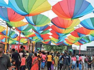 சென்னை தனது 383 வது வயதில் கால் எடுத்து வைக்கிறது – சென்னை களைகட்டியது!