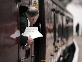 ஜெனரல் டிக்கெட்டை வைத்துக் கொண்டு ஸ்லீப்பர் கோச்சில் பயணம் செய்யலாம் – இப்படி செய்தால் போதும்!