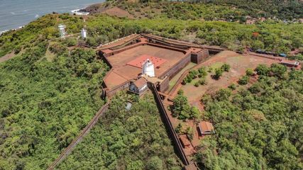 நீங்கள் உங்கள் வாழ்வில் கட்டாயம் பார்க்க வேண்டிய தனித்துவமான கலங்கரை விளக்கங்கள்!