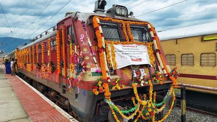 ரயில் பயணிகளே கவனியுங்கள் – பராமரிப்பு பணிகளால் திசை திருப்பிவிடப்பட்டுள்ள ரயில்கள் அட்டவணை!