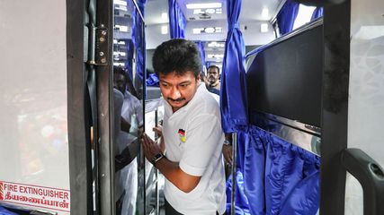 பாண்டியன் எக்ஸ்பிரஸில் ‘கவர் செய்து வழங்கப்படும் போர்வைகள்’ – தூய்மைக்கு முதலிடம்!