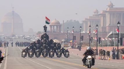 டெல்லி குடியரசு தின விழா அணிவகுப்பில் கலந்து கொள்ள ஆசையா – இப்படி செய்யுங்கள்!