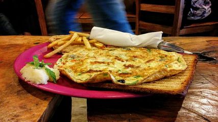 உலக அளவில் ருசியான உணவு வகைகளில் இடம் பிடித்த இந்திய மசாலா ஆம்லேட்!