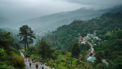 முதல் முறையாக டிரெக்கிங் போறீங்களா? இந்த 10 பொருட்களை உங்களோடு எடுத்துச் செல்ல மறந்துடாதீங்க