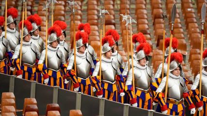 ஒரே நாளில் ஒரு நாடு முழுவதையும் சுற்றி பார்க்க வேண்டுமா? அப்போ இது தான் சரியான இடம்