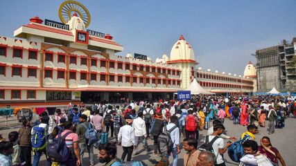 இந்த 60 நிலையங்களுக்குள் பிளாட்பாரம் டிக்கெட் இல்லாமல் நுழையக்கூடாது – சென்னையும் இந்த லிஸ்டில்!