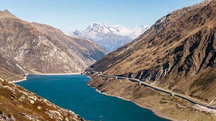 ஐரோப்பாவில் தனியாக டூர் செல்வதற்கு ஏற்ற பாதுகாப்பான டாப் 10 நாடுகள்