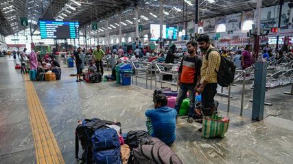சென்னை எழும்பூர் - புதுச்சேரி, திருப்பதி - புதுச்சேரி மெமு ரயில்கள் மீண்டும் இயக்கம்