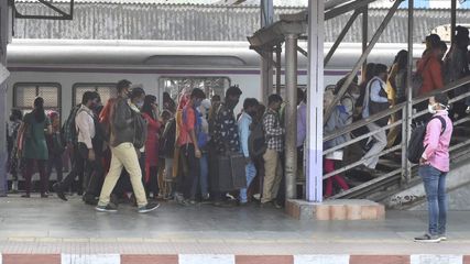 சென்னை புறநகர் பயணிகளுக்கு புதிய மெமு ரயில் அட்டவணை வெளியீடு