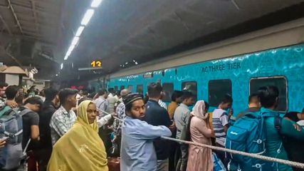 இனி ரயிலில் Unreserved டிக்கெட் வச்சே ஸ்லீப்பர் கோச்சில் பயணம் செய்யலாம்...எப்படி தெரியுமா?