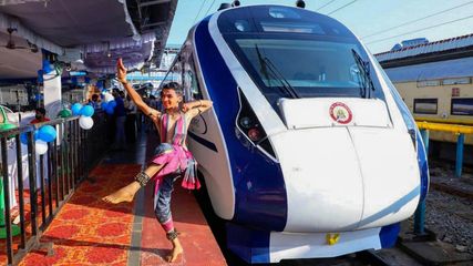 வந்தே பாரத் ரயில் ரயில்வேக்கு சொந்தமானது கிடையாதா?...ஒரிஜினல் ஓவர் இவங்க தானா?