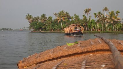 கேரளாவில் சென்ற இடங்களுக்கே செல்லாமல் இந்த இடங்களுக்கு ஒருமுறை விசிட் அடிங்க