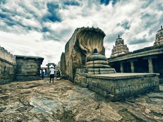 Bangalore – Nandi Hills – Lepakshi: A One Day Road Trip!