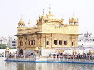 Travel Guide to The Golden Temple and Amritsar