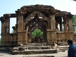 Explore the Quaint Temples and Captivating Wildlife of Neemuch