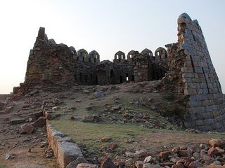 Travel to the 5 Underrated Heritage Monuments in India