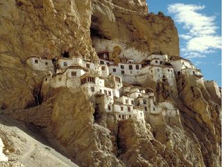 Famous Buddhist Monasteries in Jammu and Kashmir