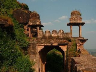 Madhya Pradesh Tourism – The Town of Royalty, Raisen