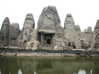 The Mysterious Himalayan Pyramids 