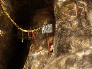 Top 3 List of Caves in Madhya Pradesh for Every Traveller to Visit