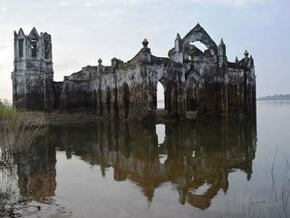 Shettihalli, The Drowning Church of Karnataka!