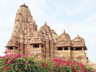 All About Kandariya Mahadev Temple in Khajuraho