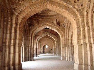 Resounding Times at Jamali-Kamali in Delhi