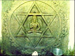 Yantrodharaka Hanuman Temple - Ruins of Hampi - Attraction 5