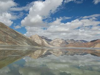 Seven Wonder Places Of India - Pangong Lake In Ladakh 