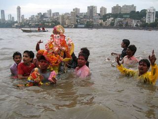 Ganesh Chaturthi 2022: Top 3 Places in Mumbai for Ganesh Visarjan