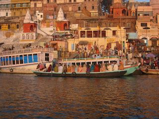 A Virtual Tour to Dashashwamedh Ghat in Varanasi!
