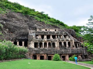 Undavalli Caves: An Abode of Wonders