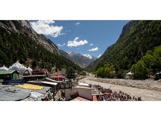 Travel to the Ladakh of Uttarakhand - A lesser known valley which is going to be the next big thing!