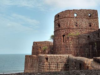 Marvels of 'Eastern Gibraltar': A Photo Tour of Vijaydurg Fort 