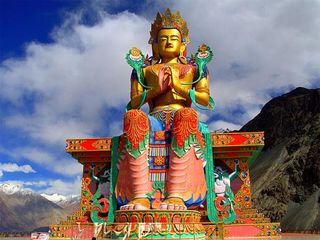 10 Phenomenal Buddhist Monasteries Of Ladakh That You Must Visit!
