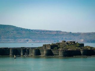 Visit The Magnificent Murud Janjira Fort! 