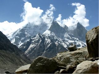 Auden's Col Trek: Guide To A Strenuous Yet Spellbinding Trek