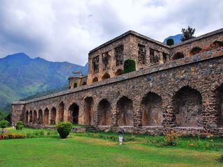 Top 6 Stunning Mughal Gardens Of Kashmir