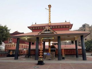 Delhi's Most Famous Places Of Worship 